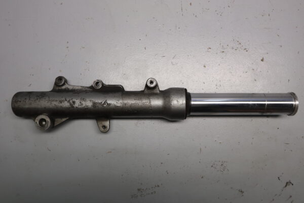 Barra botella IZQ Burgman 250 400 98-02 C3H110