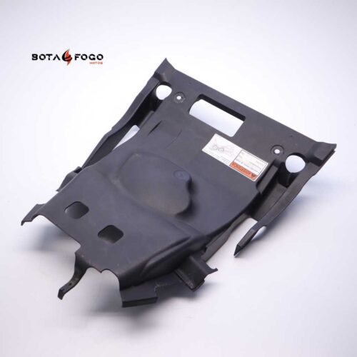 Tapa aire    Suzuki Burgman 400 2006-2016 P3A0611 92212-05h0
