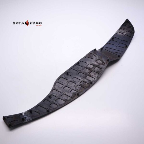 Alfombra derecha Suzuki Burgman 125/200 2006-2013 P3A0667 - Imagen 2